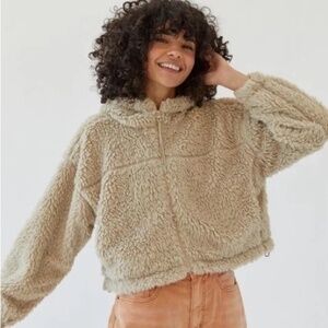 URBAN OUTFITTERS BDG Hooded Cropped Teddy Jacket